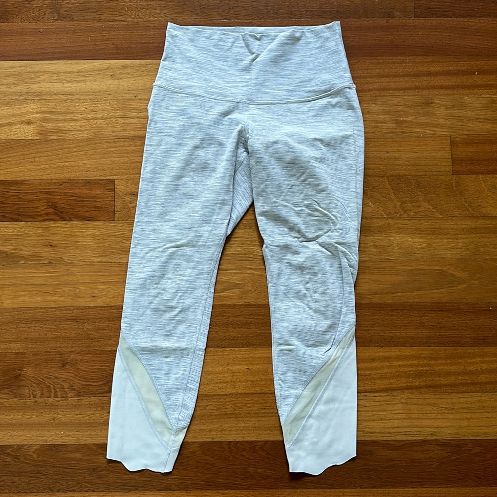 Lululemon Wunder Under Pant Scalloped Size 6!